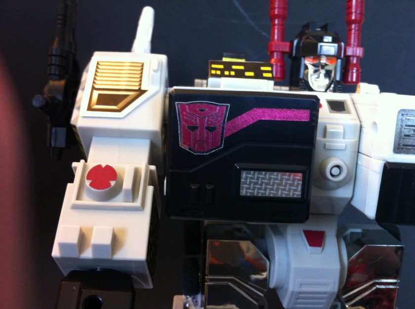 new autobot and red details